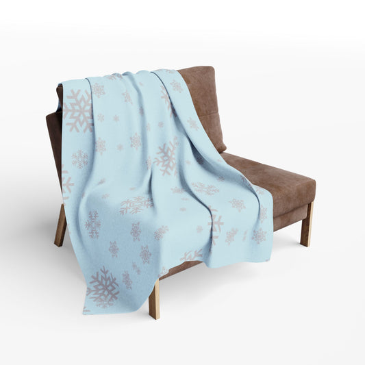 Cozy Arctic Fleece Blanket with Snowflakes - Perfect Christmas Gift